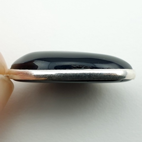 Black onyx pendant 31x22 mm no 102