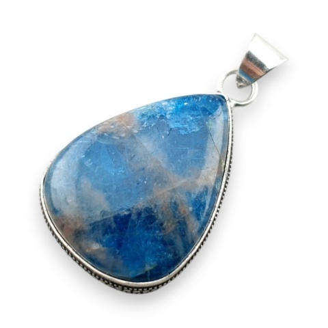 Apatite pendant 32x25 mm no 228
