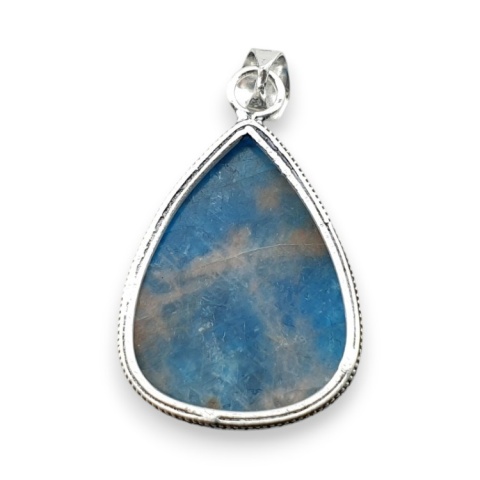 Apatite pendant 32x25 mm no 228