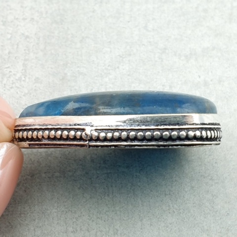 Apatite pendant 34x23 mm no 226