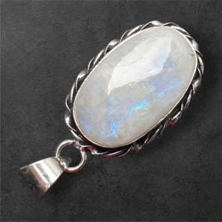 Kamień księżycowy zawieszka 25x16 mm nr 248