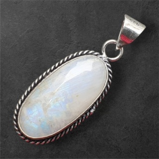 Kamień księżycowy zawieszka 29x14 mm nr 266