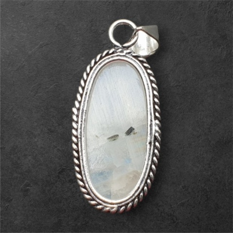 Moonstone pendant 29x14 mm no 266