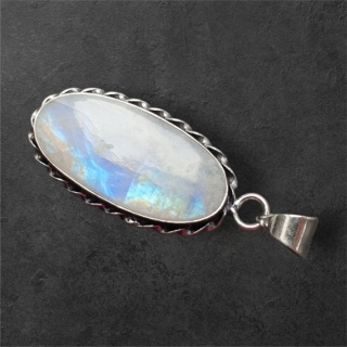 Kamień księżycowy zawieszka 32x16 mm nr 254