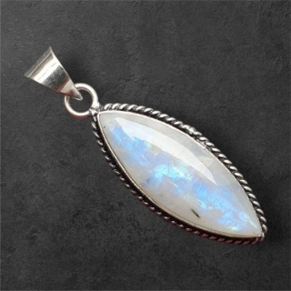 Kamień księżycowy zawieszka 33x13 mm nr 246