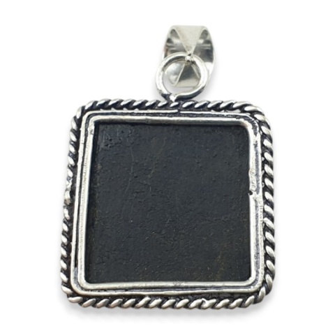 Czarny turmalin zawieszka 20x21 mm nr 412