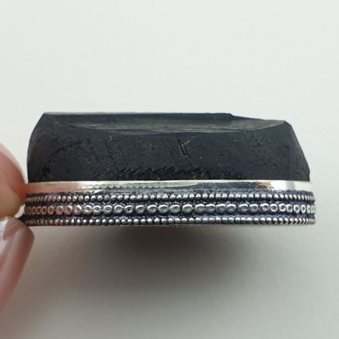 Czarny turmalin zawieszka 32x21 mm nr 419