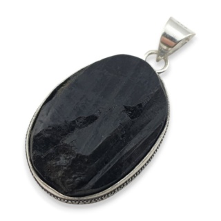 Czarny turmalin zawieszka 33x24 mm nr 396