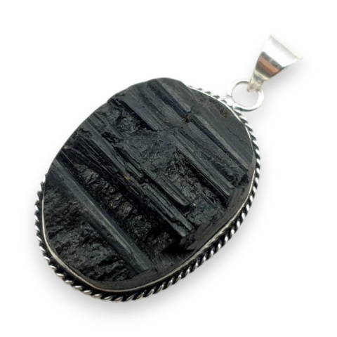 Czarny turmalin zawieszka 39x29 mm nr 322