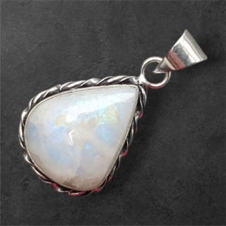 Kamień księżycowy zawieszka 23x18 mm nr 284