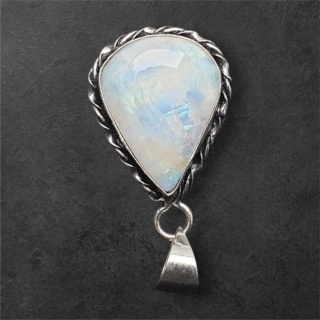 Kamień księżycowy zawieszka 23x18 mm nr 320