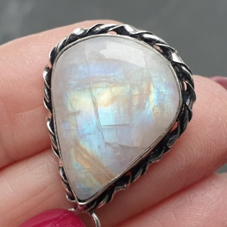 Kamień księżycowy zawieszka 23x18 mm nr 320