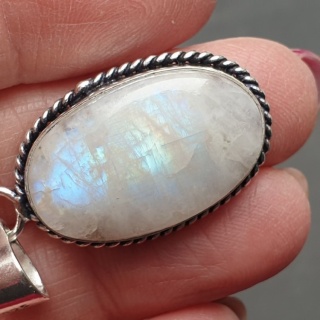 Kamień księżycowy zawieszka 25x16 mm nr 280