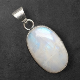Kamień księżycowy zawieszka 26x17 mm nr 318