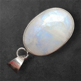 Kamień księżycowy zawieszka 26x19 mm nr 270