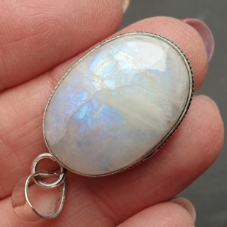 Kamień księżycowy zawieszka 26x19 mm nr 270