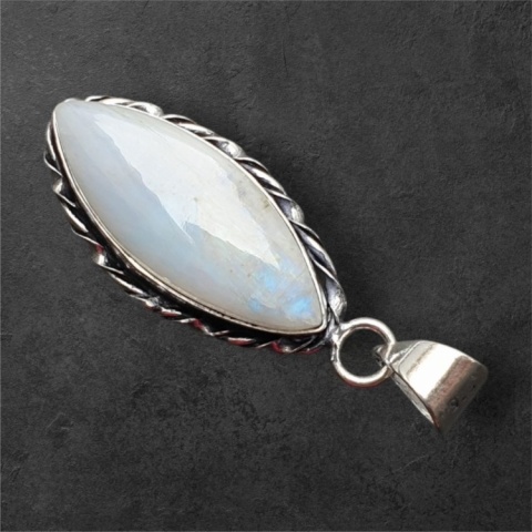 Kamień księżycowy zawieszka 29x21 mm nr 290