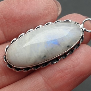 Kamień księżycowy zawieszka 32x14 mm nr 277