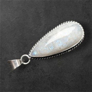 Kamień księżycowy zawieszka 33x14 mm nr 304