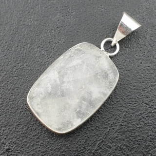 Rock quartz pendant 27x18 mm no 72