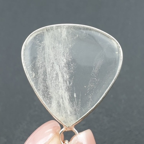 Kryształ górski zawieszka 28x27 mm nr 88