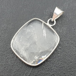 Kryształ górski zawieszka 30x27 mm nr 70