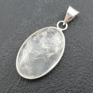 Kryształ górski zawieszka 31x20 mm nr 71