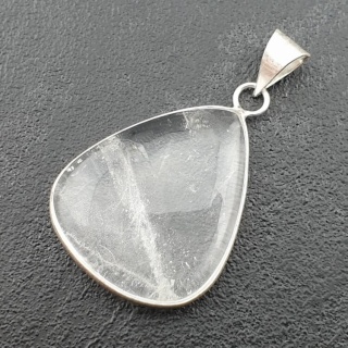 Kryształ górski zawieszka 33x28 mm nr 74