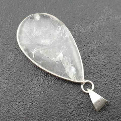 Kryształ górski zawieszka 39x22 mm nr 68
