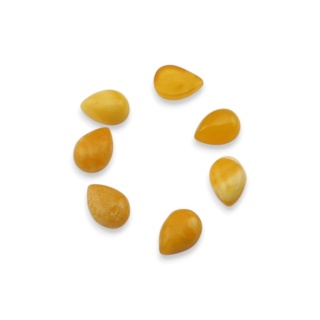 Bursztyn bałtycki kaboszon łezka 7x5 mm 1 szt mleczny