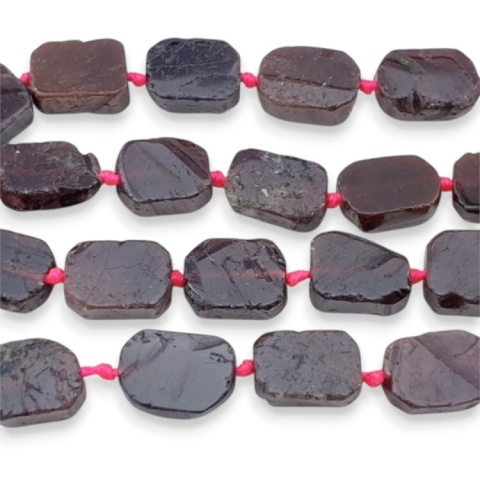 Garnet irregular rectangle 14-17 mm 2 pcs