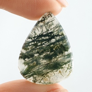 Agat mszysty cienki kaboszon 27x21 mm nr 370