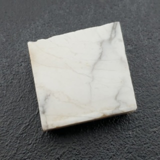 Howlit cięty surowy 23x22 mm nr 25