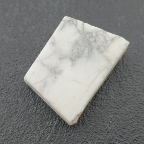 Howlit cięty surowy 25x18 mm nr 7