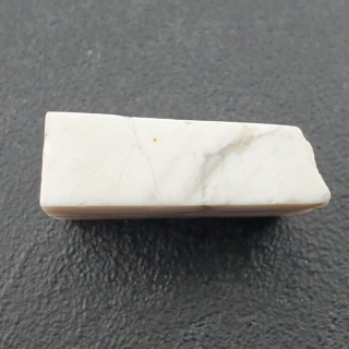 Howlit cięty surowy 27x20 mm nr 16