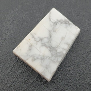 Howlit cięty surowy 27x20 mm nr 62