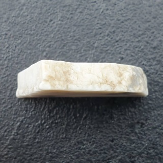 Howlit cięty surowy 27x23 mm nr 75