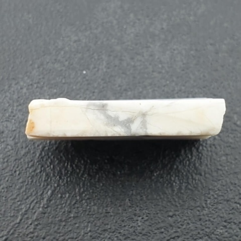 Howlite cut raw 29x20 mm no 14