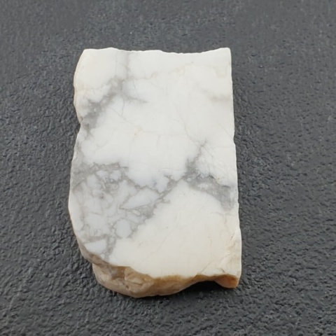Howlite cut raw 29x20 mm no 14
