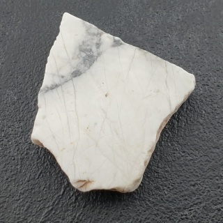 Howlit cięty surowy 29x29 mm nr 12