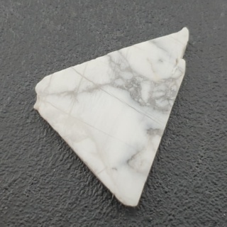 Howlit cięty surowy 30x23 mm nr 70