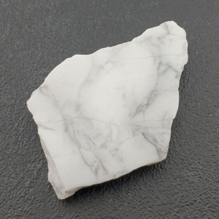 Howlit cięty surowy 38x29 mm nr 54