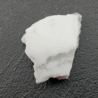 Howlit cięty surowy 22x19 mm nr 97