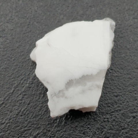 Howlit cięty surowy 22x19 mm nr 97