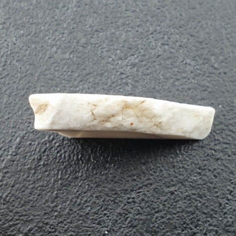 Howlit cięty surowy 28x19 mm nr 95