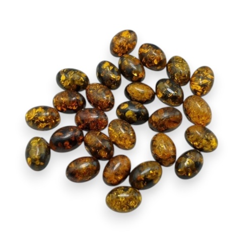 Bursztyn bałtycki kaboszon 7x5 mm 1 szt zielony