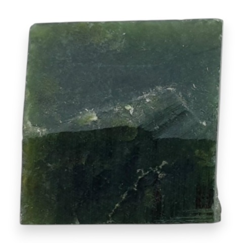 Jadeit nefryt cięty surowy 20x18 mm nr 17