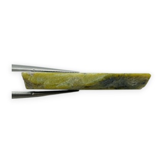 Atlantysyt cięty surowy 33x21 mm nr 68