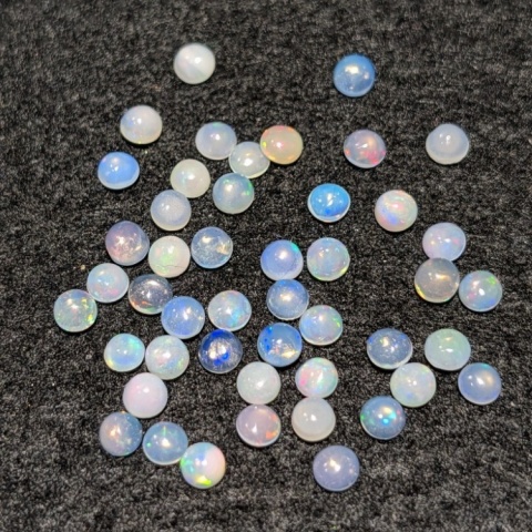 Opal from Ethiopia cabochon dia. approx. 4 mm 1 pc