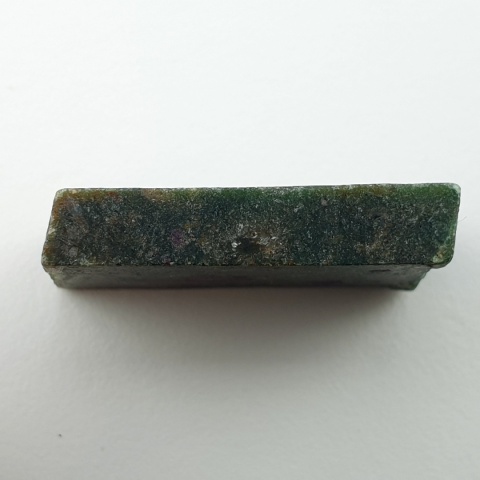 Rubin w fuchsycie cięty surowy 31x21 mm nr 61